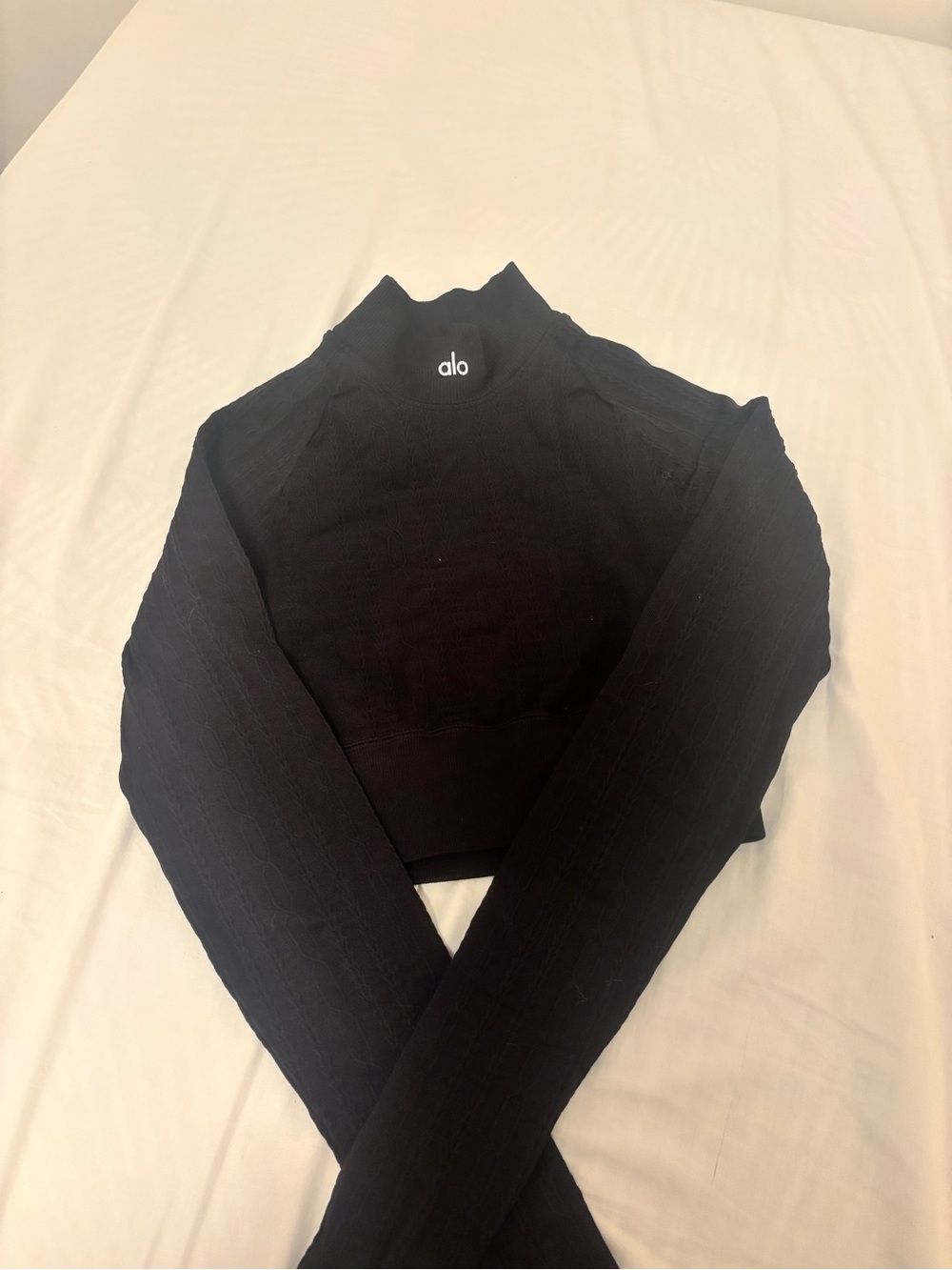ALO Yoga Black Long Sleeve Tee